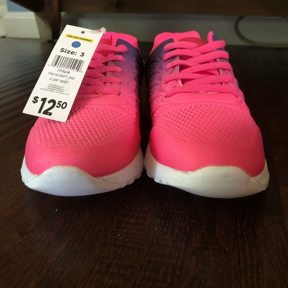 Zone Pro Shoes Girls Zone Pro Athletic Shoes Poshmark